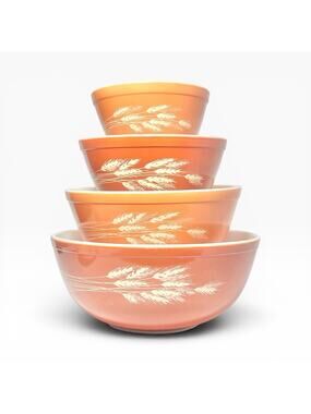 1970s Pyrex “Autumn Harvest (Wheat)” 4-Piece Orange Glass Mixing Bowl Set 401-04